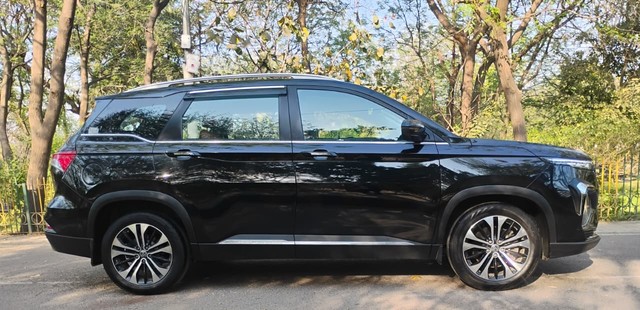 Second-hand 2022 MG Hector Plus Sharp Diesel MT for sale in Agra-1