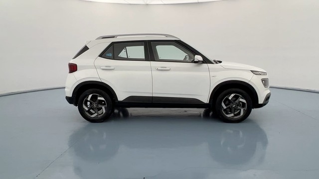 Second-hand 2022 Hyundai Venue SX Opt Turbo DCT Special Edition for sale in Lucknow-2