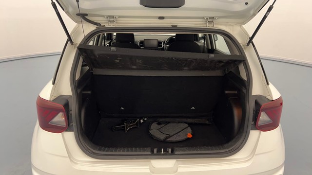 Second-hand 2022 Hyundai Venue SX Opt Turbo DCT Special Edition for sale in Lucknow-9