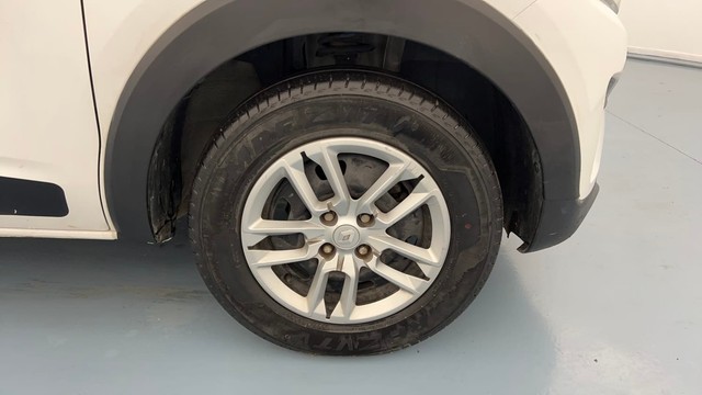 Second-hand 2022 Renault Triber RXT for sale in Lucknow-17