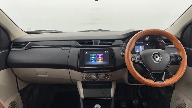 Second-hand 2022 Renault Triber RXT for sale in Lucknow-11