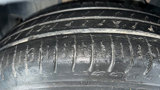 Second-hand 2022 Renault Triber RXT for sale in Lucknow-26