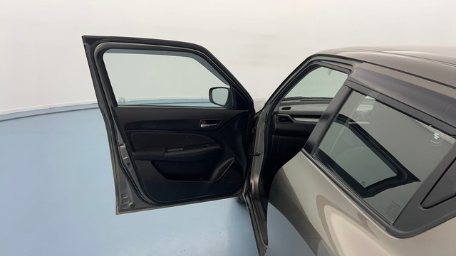 Second-hand 2022 Maruti Suzuki Swift VXI for sale in Lucknow-27