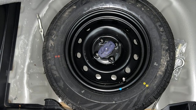 Second-hand 2022 Maruti Suzuki Swift VXI for sale in Lucknow-21