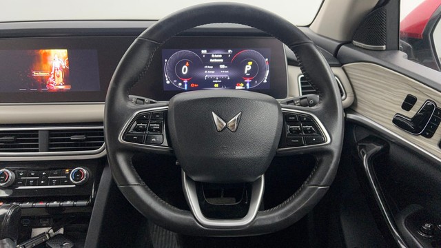 Second-hand 2021 Mahindra XUV700 AX7 AT Luxury Pack BSVI for sale in Chandigarh-23