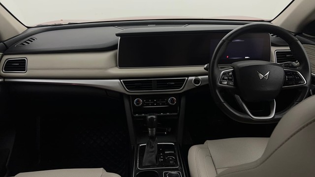 Second-hand 2021 Mahindra XUV700 AX7 AT Luxury Pack BSVI for sale in Chandigarh-11