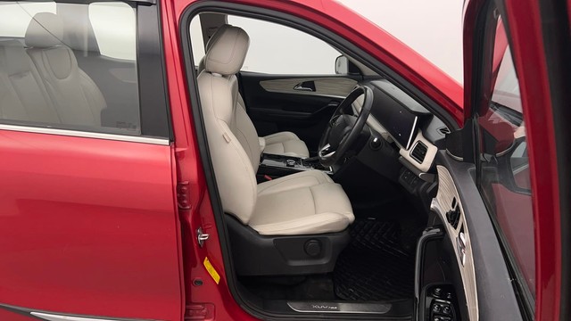 Second-hand 2021 Mahindra XUV700 AX7 AT Luxury Pack BSVI for sale in Chandigarh-15