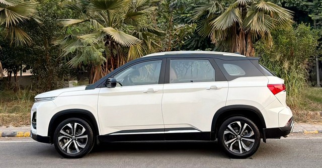 MG Hector Plus Savvy Pro CVT 7 Str 2023-2025 Second-hand 2024 MG Hector Plus Savvy Pro CVT 7 Str 2023-2025 for sale in New Delhi-5