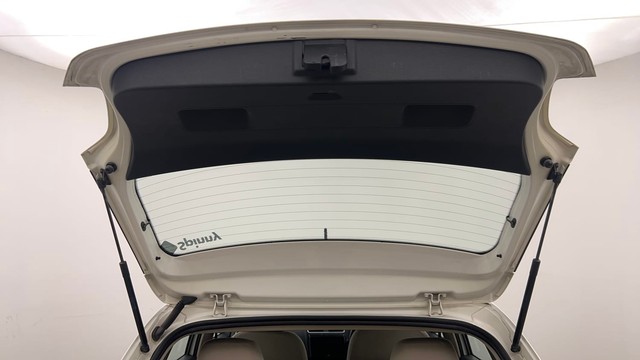 Second-hand 2014 Volkswagen Polo Petrol Highline 1.2L for sale in Chandigarh-23