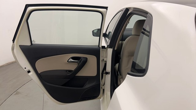 Second-hand 2014 Volkswagen Polo Petrol Highline 1.2L for sale in Chandigarh-24