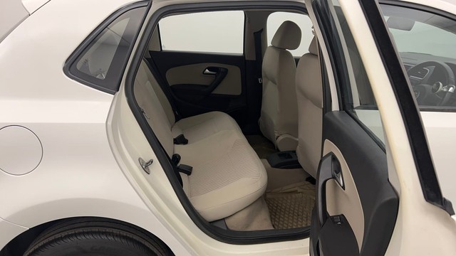 Second-hand 2014 Volkswagen Polo Petrol Highline 1.2L for sale in Chandigarh-33