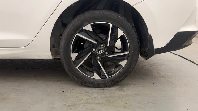 Second-hand 2022 Hyundai Verna 1.6 SX VTVT (O) AT for sale in Chandigarh-19