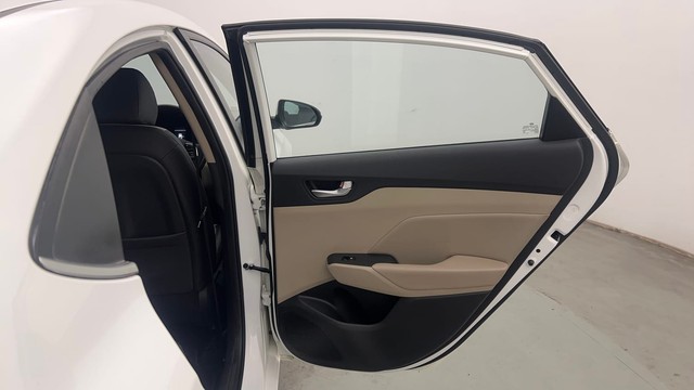 Second-hand 2022 Hyundai Verna 1.6 SX VTVT (O) AT for sale in Chandigarh-23