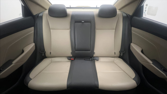 Second-hand 2022 Hyundai Verna 1.6 SX VTVT (O) AT for sale in Chandigarh-29