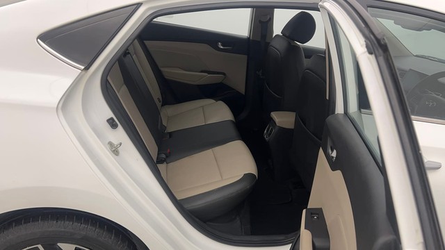 Second-hand 2022 Hyundai Verna 1.6 SX VTVT (O) AT for sale in Chandigarh-34