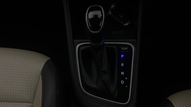 Second-hand 2022 Hyundai Verna 1.6 SX VTVT (O) AT for sale in Chandigarh-12