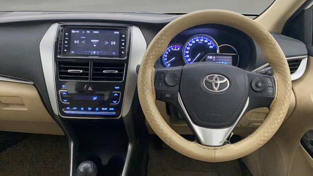 Second-hand 2021 Toyota Yaris G for sale in Pune-2
