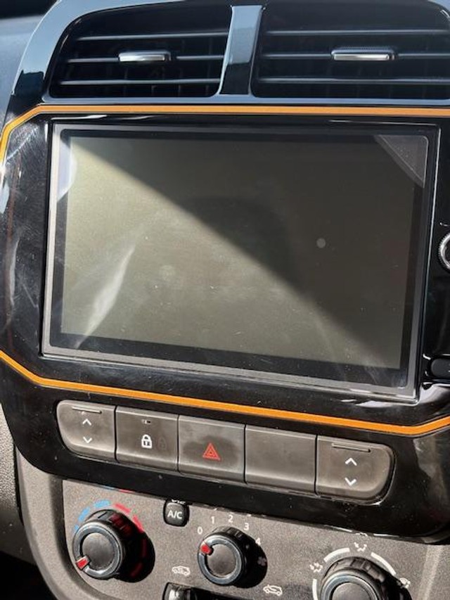 Second-hand 2026 Renault KWID Techno AMT for sale in New Delhi-9