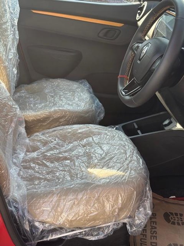 Second-hand 2026 Renault KWID Techno AMT for sale in New Delhi-6