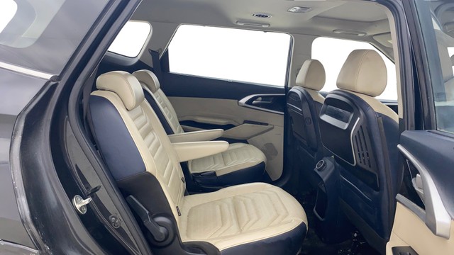 Kia Carens Luxury Plus Diesel AT 6 STR BSVI Second-hand 2022 Kia Carens Luxury Plus Diesel AT 6 STR BSVI for sale in New Delhi-16