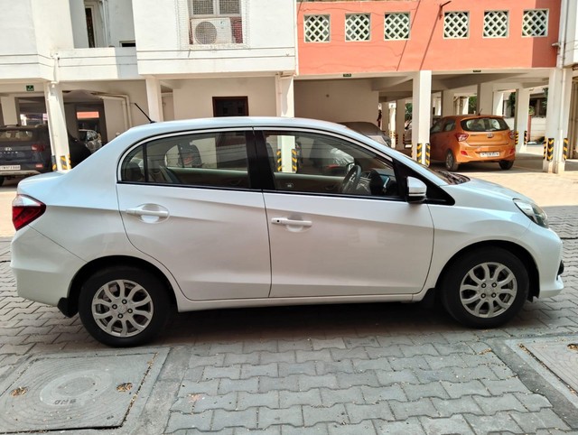 Second-hand 2018 Honda Amaze V Petrol BSIV for sale in Chennai-5