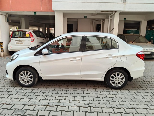 Second-hand 2018 Honda Amaze V Petrol BSIV for sale in Chennai-10