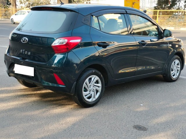 Second-hand 2020 Hyundai Grand i10 Nios Magna for sale in New Delhi-2