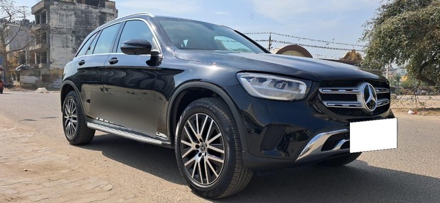 Second-hand 2021 Mercedes-Benz GLC 200 for sale in New Delhi-12