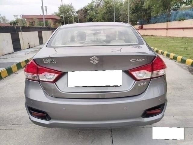 Second-hand 2015 Maruti Suzuki Ciaz VXi Plus for sale in Noida-2