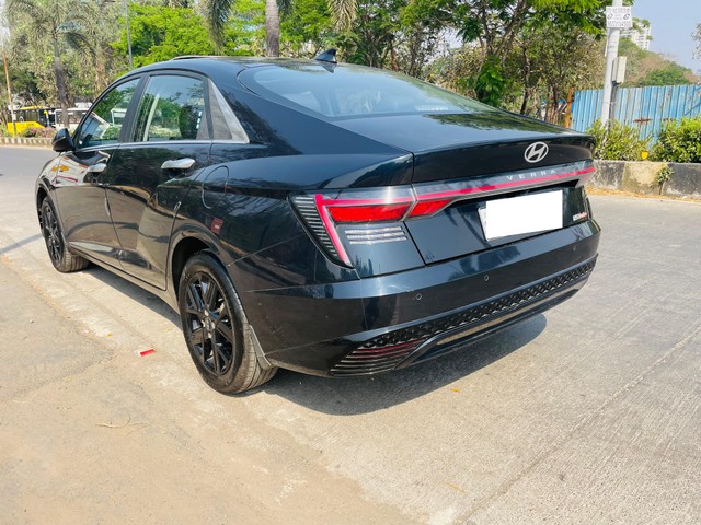Second-hand 2023 Hyundai Verna SX Opt Turbo DCT for sale in Mumbai-6