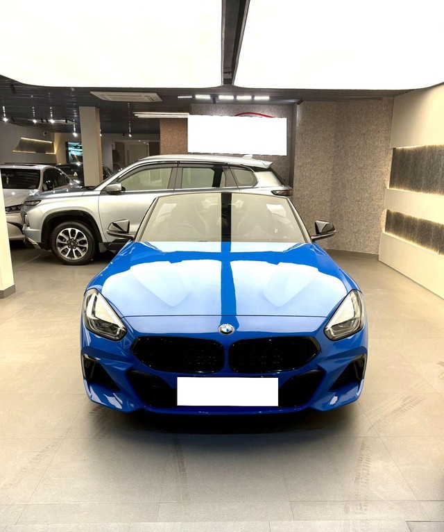 Second-hand 2022 BMW Z4 M40i for sale in New Delhi-5