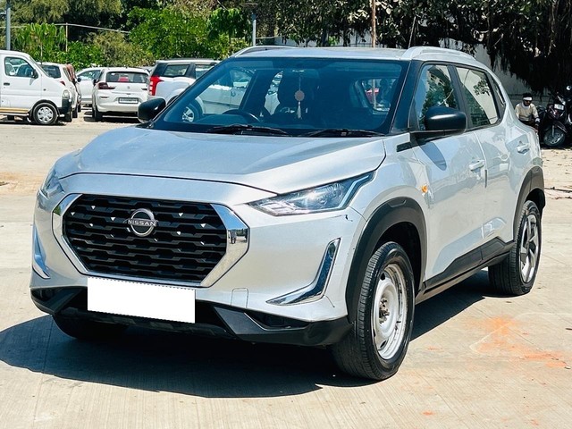 Second-hand 2021 Nissan Magnite XE BSVI for sale in Ahmedabad-2