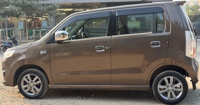 Second-hand 2017 Maruti Suzuki Wagon R VXI Plus for sale in Virar-3