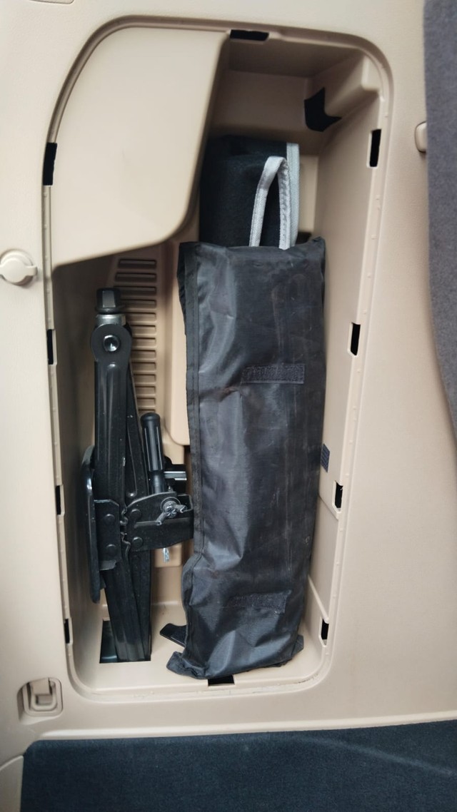 Second-hand 2022 Kia Carnival Limousine for sale in Coimbatore-10