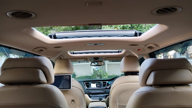 Second-hand 2022 Kia Carnival Limousine for sale in Coimbatore-13