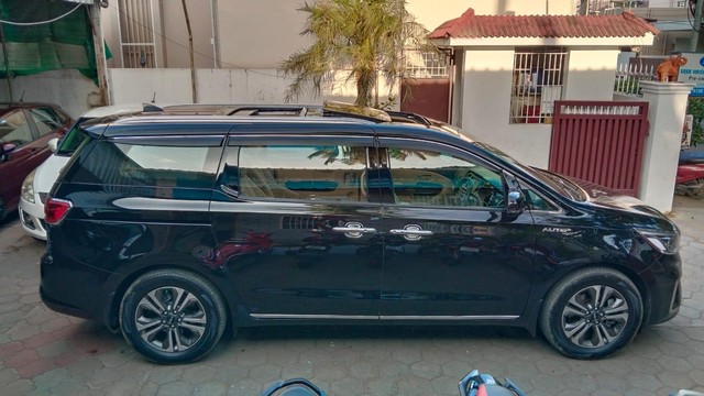 Second-hand 2022 Kia Carnival Limousine for sale in Coimbatore-17