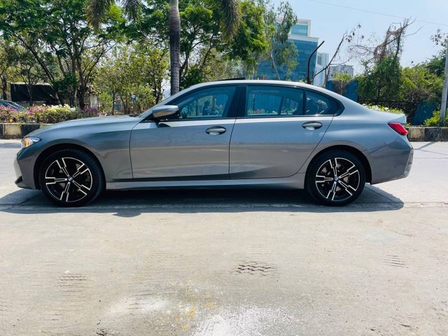 BMW 3 Series Long Wheelbase 330Li M Sport GL Second-hand 2024 BMW 3 Series Long Wheelbase 330Li M Sport GL for sale in Mumbai-3