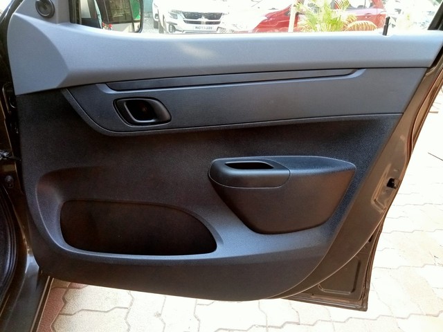 Second-hand 2021 Renault KWID 1.0 RXT AMT Opt for sale in Thane-16