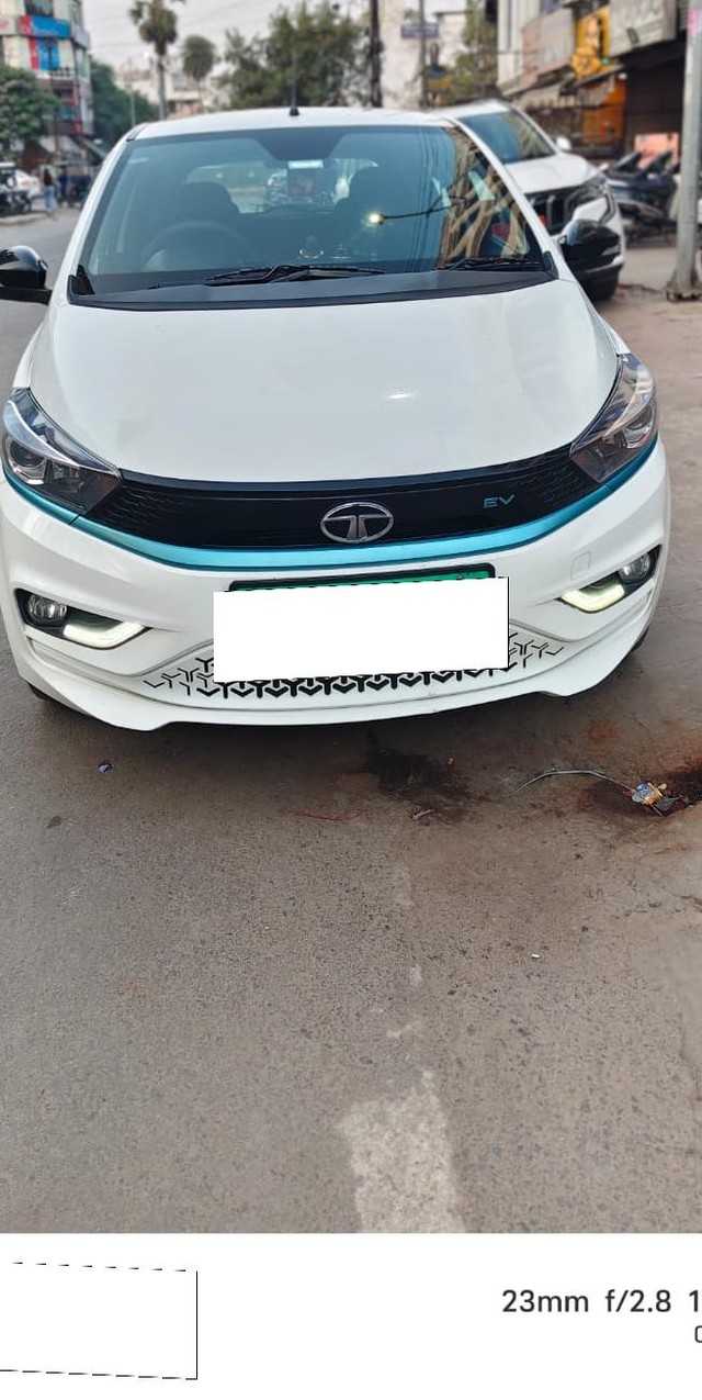 Second-hand 2023 Tata Tiago XZ Plus for sale in Allahabad-1