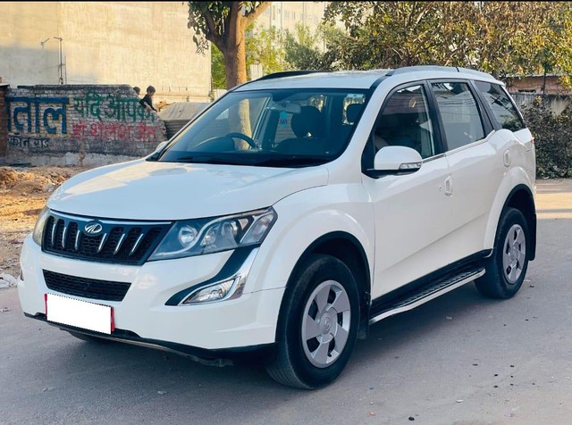 Second-hand 2017 Mahindra XUV500 W6 1.99 mHawk for sale in Jaipur-4