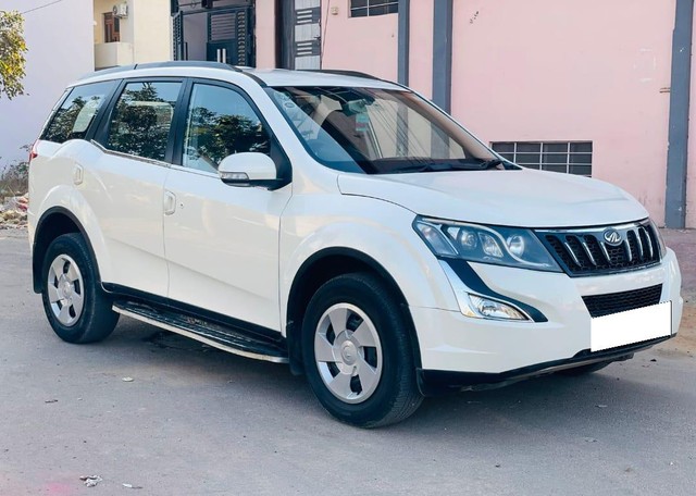 Second-hand 2017 Mahindra XUV500 W6 1.99 mHawk for sale in Jaipur-9