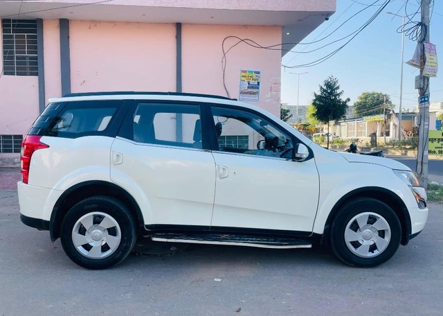 Second-hand 2017 Mahindra XUV500 W6 1.99 mHawk for sale in Jaipur-1