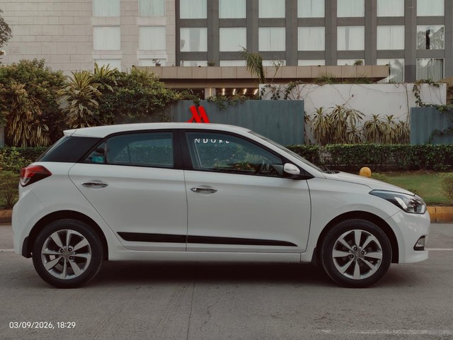 Second-hand 2015 Hyundai i20 Sportz Option 1.2 for sale in Indore-5