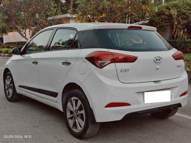 Second-hand 2015 Hyundai i20 Sportz Option 1.2 for sale in Indore-2
