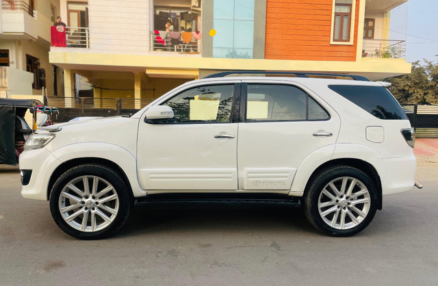 Second-hand 2015 Toyota Fortuner 4x2 Manual for sale in Jaipur-3