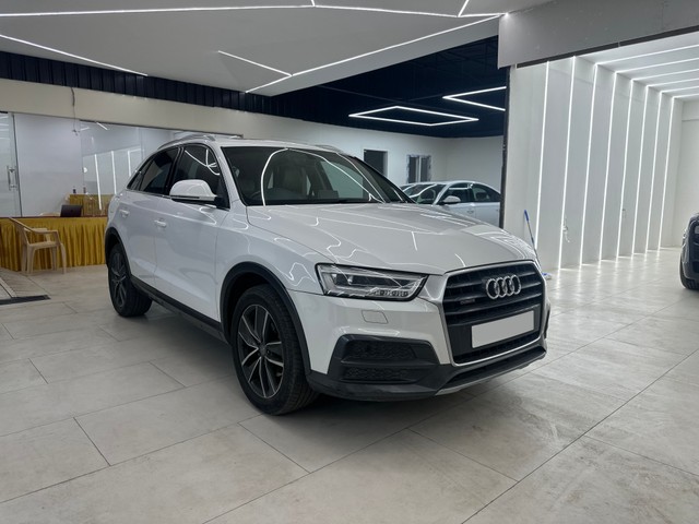 Audi Q3 35 TDI Quattro Premium Plus Second-hand 2017 Audi Q3 35 TDI Quattro Premium Plus for sale in Hyderabad-0