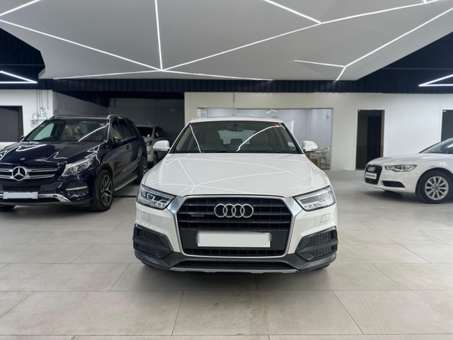 Audi Q3 35 TDI Quattro Premium Plus Second-hand 2017 Audi Q3 35 TDI Quattro Premium Plus for sale in Hyderabad-2