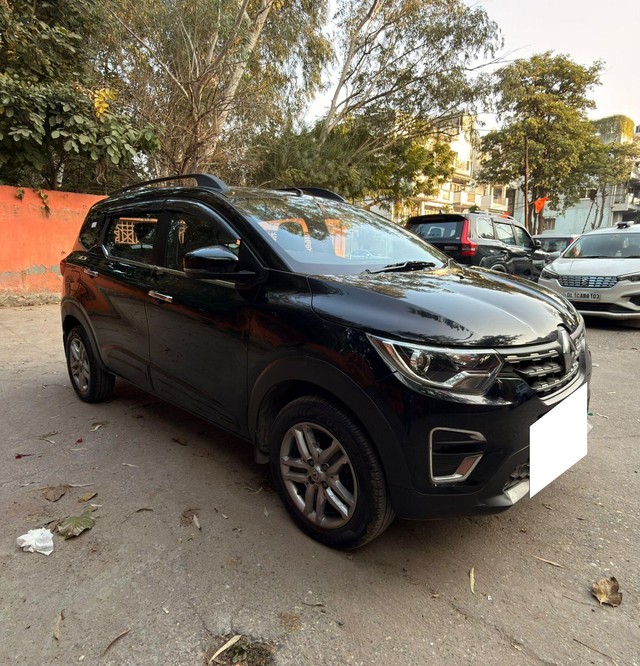 Second-hand 2024 Renault Triber RXZ for sale in New Delhi-6