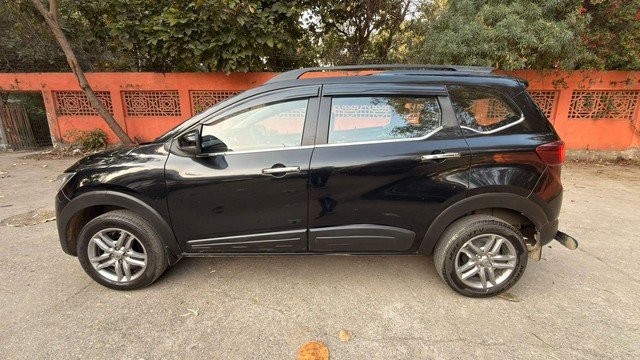 Second-hand 2024 Renault Triber RXZ for sale in New Delhi-2
