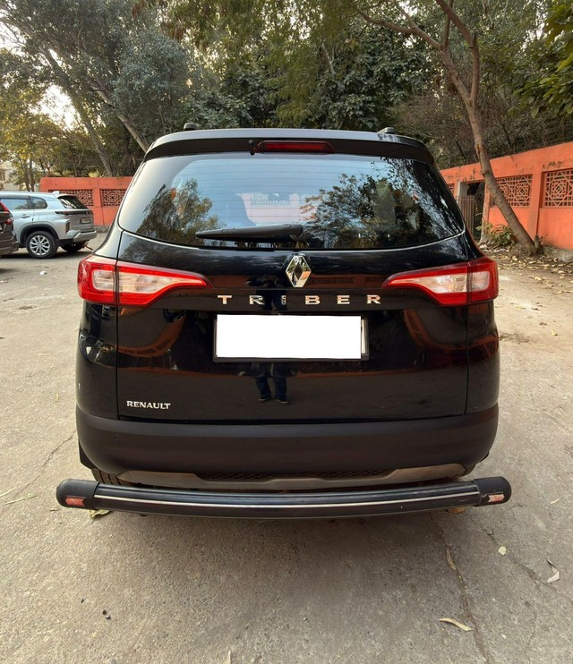 Second-hand 2024 Renault Triber RXZ for sale in New Delhi-1